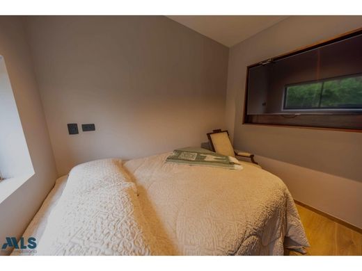 Country House in El Peñol, Yarumal