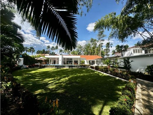 郊区住宅  Pereira, Departamento de Risaralda