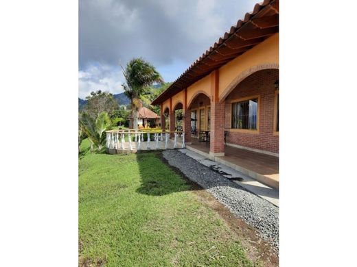 Luxus-Haus in Guatapé, Departamento de Antioquia