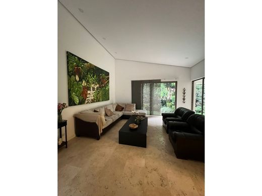 Maison de luxe à Sabaneta, La Estrella