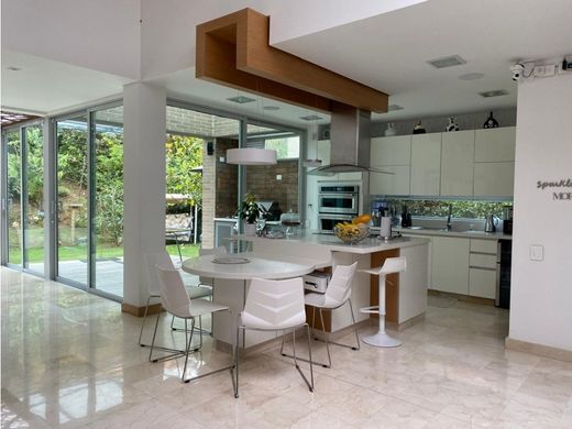 Πολυτελή κατοικία σε Envigado, Departamento de Antioquia