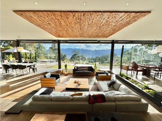 Πολυτελή κατοικία σε Μεδεγίν, Medellín