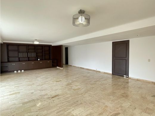 ﺷﻘﺔ ﻓﻲ ميديلين, Medellín