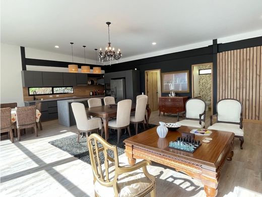 منزل ﻓﻲ ميديلين, Medellín