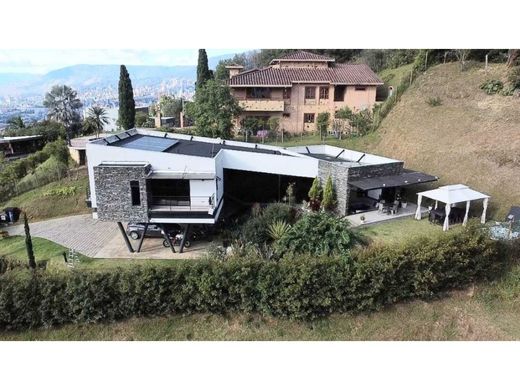 Köy evi Sabaneta, La Estrella