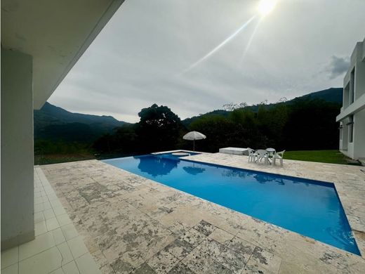 Cortijo o casa de campo en Fredonia, Departamento de Antioquia