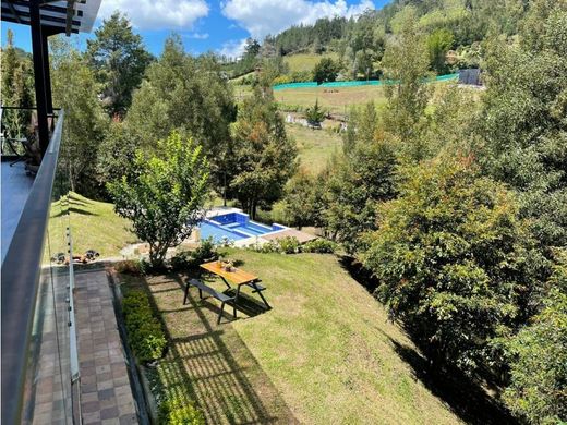 منزل ريفي ﻓﻲ Retiro, Departamento de Antioquia