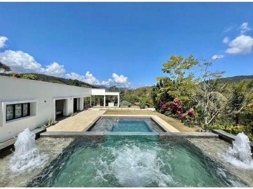 Farmhouse in Yolombó, Departamento de Antioquia