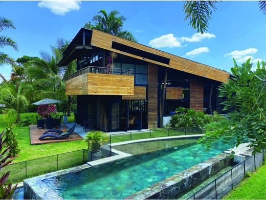 Köy evi Armenia, Quindío Department