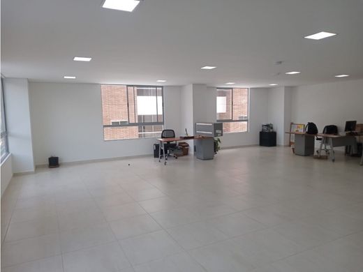 Office for rent per month in Envigado