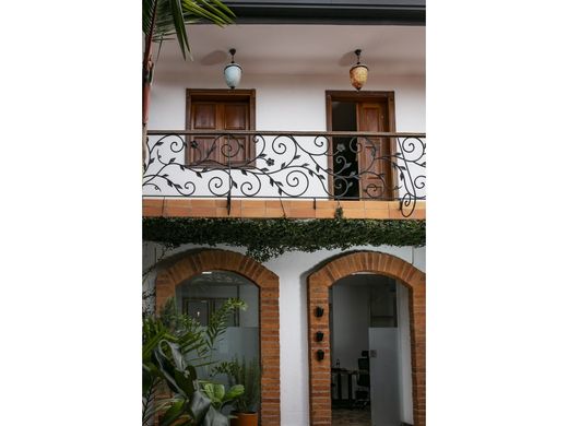 Luxus-Haus in Cali, Departamento del Valle del Cauca