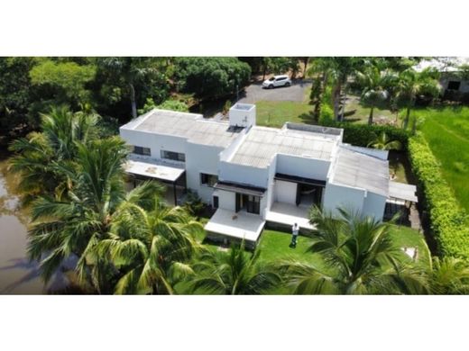 郊区住宅  Caucasia, Departamento de Antioquia