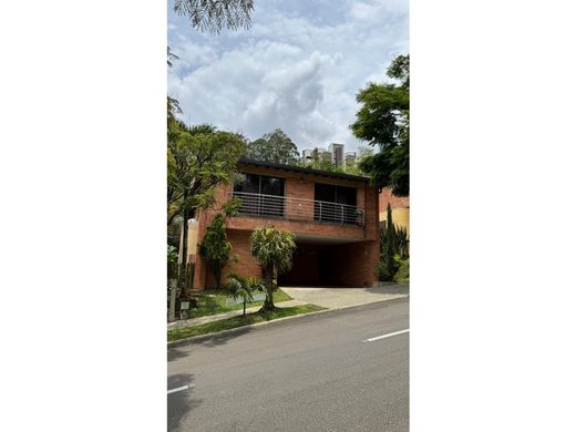 Πολυτελή κατοικία σε Μεδεγίν, Medellín