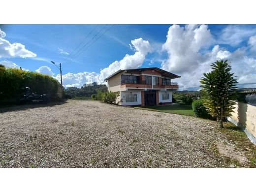 Quinta rústica - Marinilla, Departamento de Antioquia