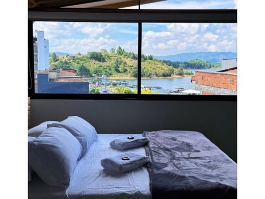 Гостиница, Guatapé, Departamento de Antioquia