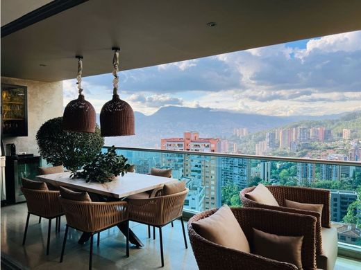 Apartment / Etagenwohnung in Medellín, Departamento de Antioquia