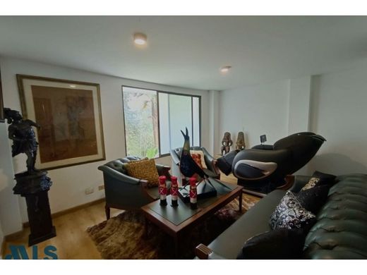 منزل ﻓﻲ Envigado, Departamento de Antioquia