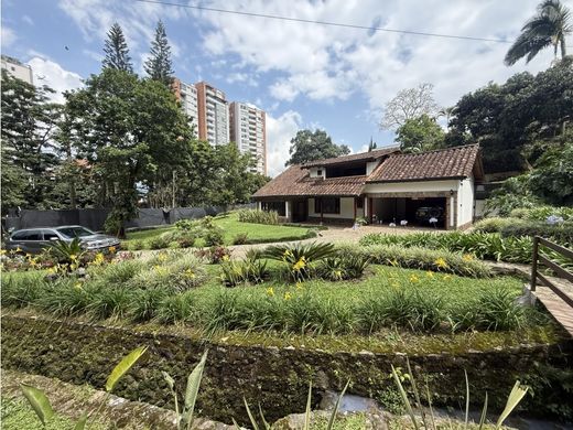 Casa de lujo en Envigado, Departamento de Antioquia