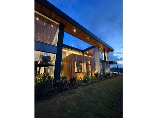 Luxus-Haus in Medellín, Departamento de Antioquia