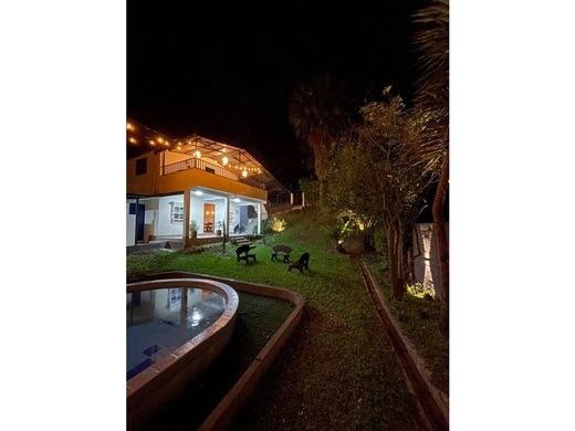 Quinta rústica - Girardota, Departamento de Antioquia