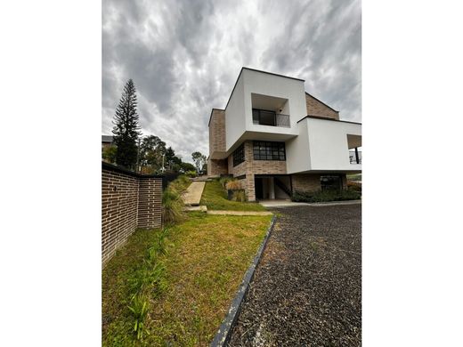 郊区住宅  Pereira, Departamento de Risaralda
