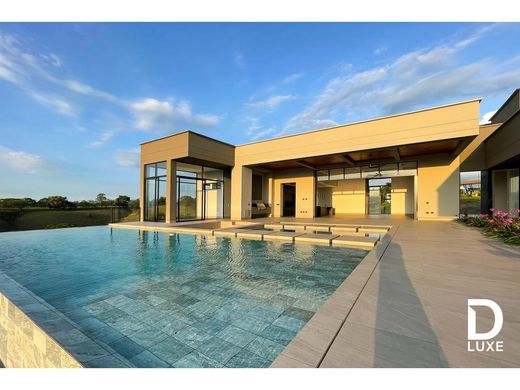 Luxus-Haus in Pereira, Departamento de Risaralda