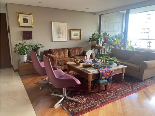 Apartment / Etagenwohnung in Medellín, Departamento de Antioquia