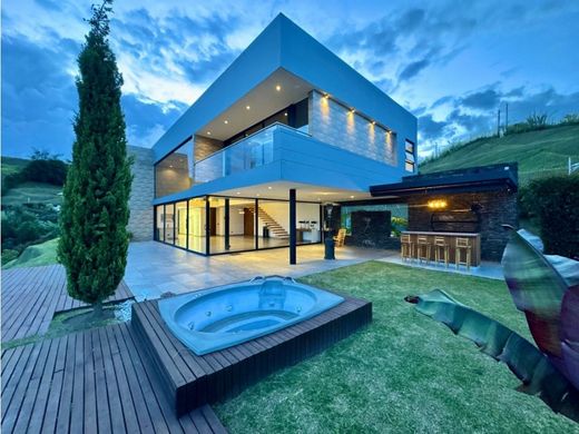 Luksusowy dom w Guarne, Departamento de Antioquia