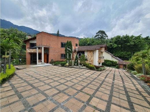 Πολυτελή κατοικία σε Envigado, Departamento de Antioquia