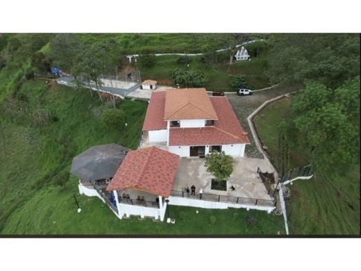 Сельский Дом, Кальдас, Caldas