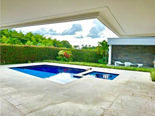 郊区住宅  Pereira, Departamento de Risaralda