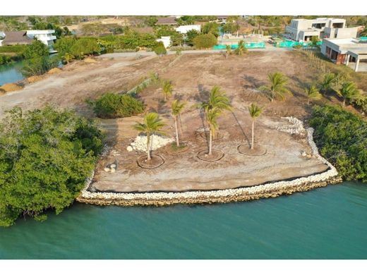 Land in Cartagena, Cartagena de Indias