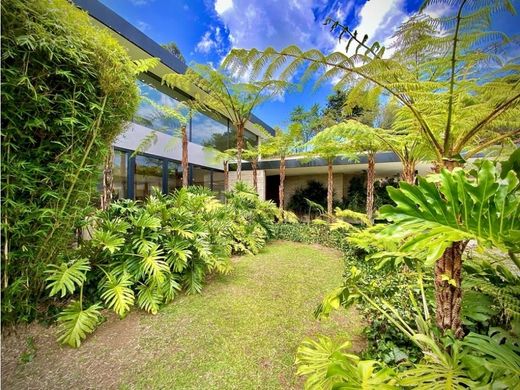 컨트리하우스 / La Ceja, Departamento de Antioquia