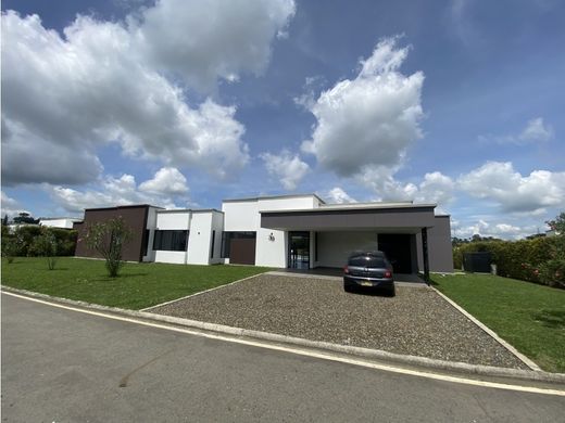 郊区住宅  Pereira, Departamento de Risaralda