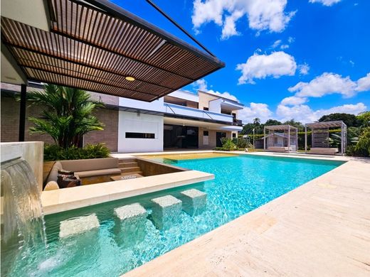 郊区住宅  Pereira, Departamento de Risaralda