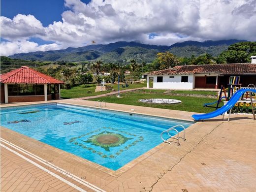 Farmhouse in El Darién, Planadas