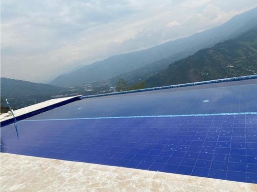 منزل ريفي ﻓﻲ Copacabana, Departamento de Antioquia