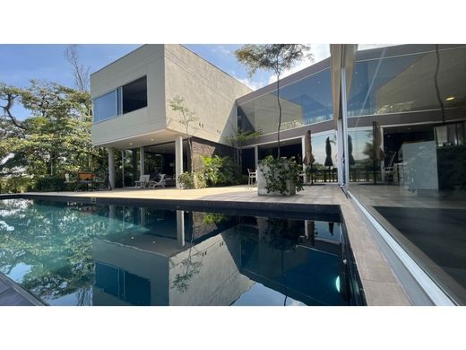 Элитный дом, Envigado, Departamento de Antioquia