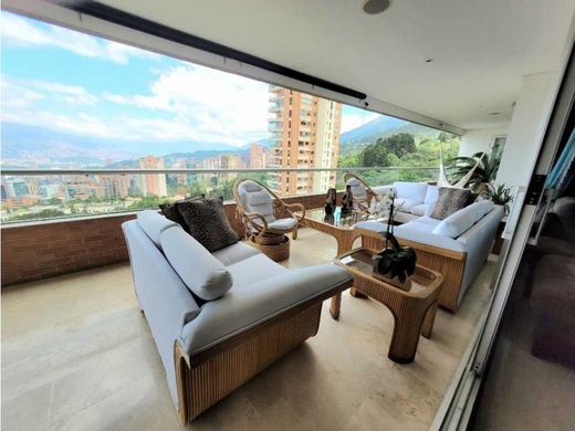 Apartment / Etagenwohnung in Medellín, Departamento de Antioquia