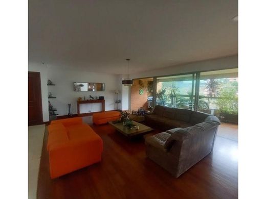 아파트 / 메데인, Medellín