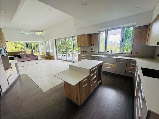 Πολυτελή κατοικία σε Μεδεγίν, Medellín