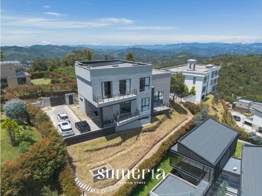 Πολυτελή κατοικία σε Envigado, Departamento de Antioquia