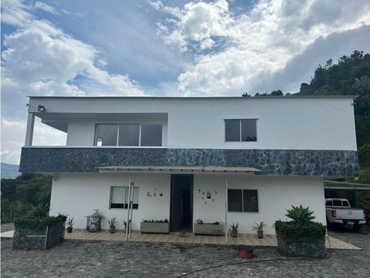 컨트리하우스 / Cali, Departamento del Valle del Cauca