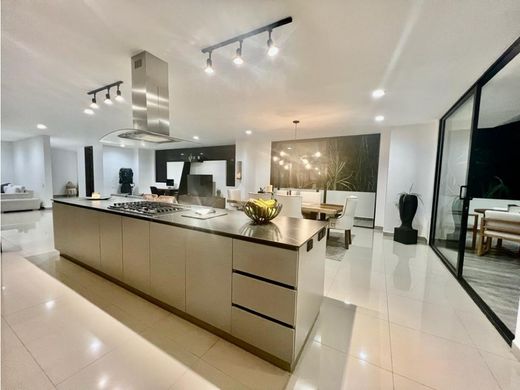 Luxe woning in Medellín, Departamento de Antioquia