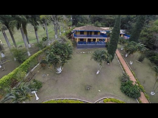 Gospodarstwo w Girardota, Departamento de Antioquia