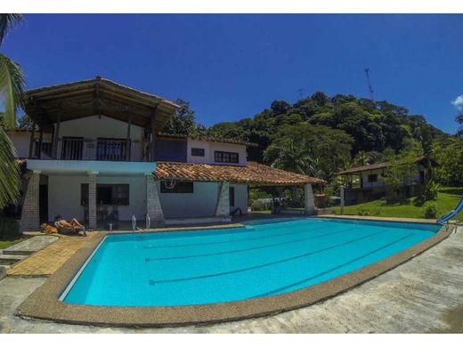 ﻓﻨﺪﻕ ﻓﻲ Fredonia, Departamento de Antioquia