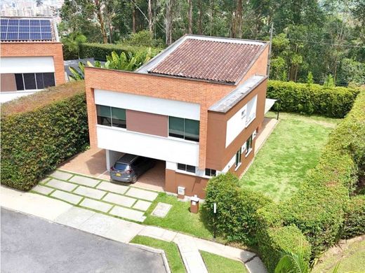 Luxus-Haus in Envigado, Departamento de Antioquia