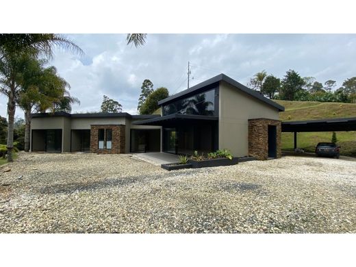 منزل ريفي ﻓﻲ Carmen de Viboral, El Carmen de Viboral