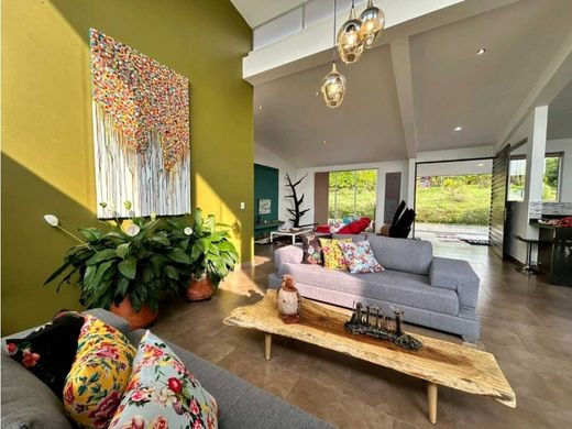 Köy evi Circasia, Quindío Department