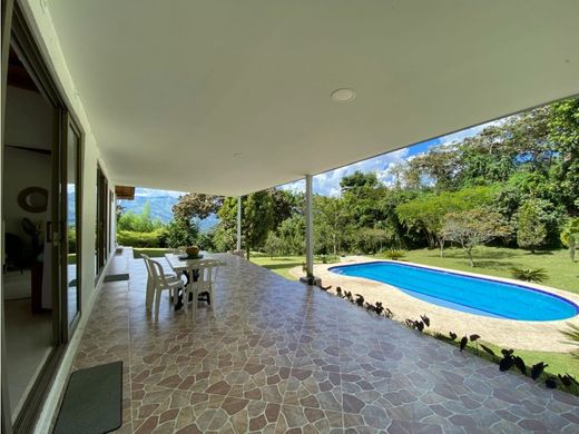 Gutshaus oder Landhaus in Guarne, Departamento de Antioquia
